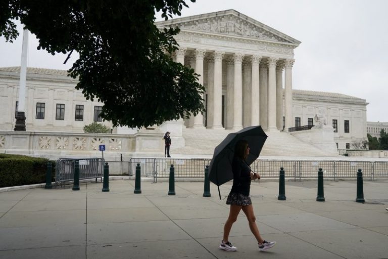 Supreme Court limits reach of immigration law in free-speech challenge